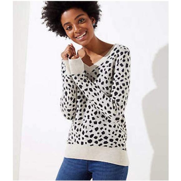 LOFT Women's Cheetah Print V Neck Sweater Cream Size M - Picture 1 of 7